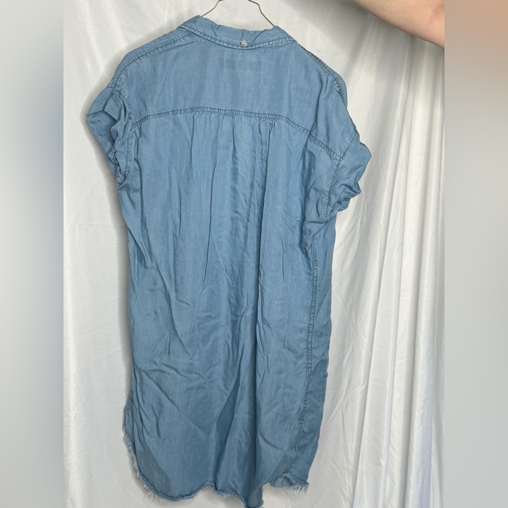 Cute denim dress Thread & Supply size medium